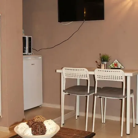 Helan Two Top Center Apartment *